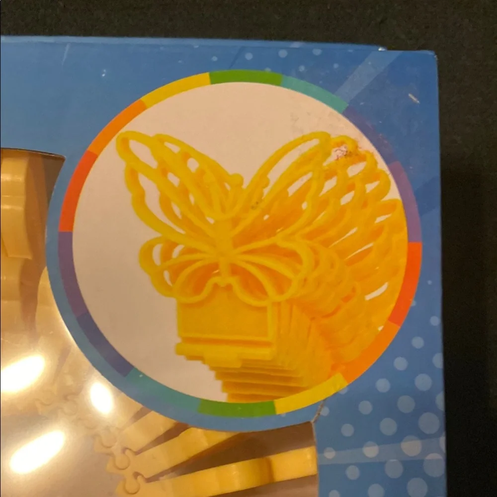 Buzzy Fidgety link by link loop and sling Yellow Butterfly Link Toy